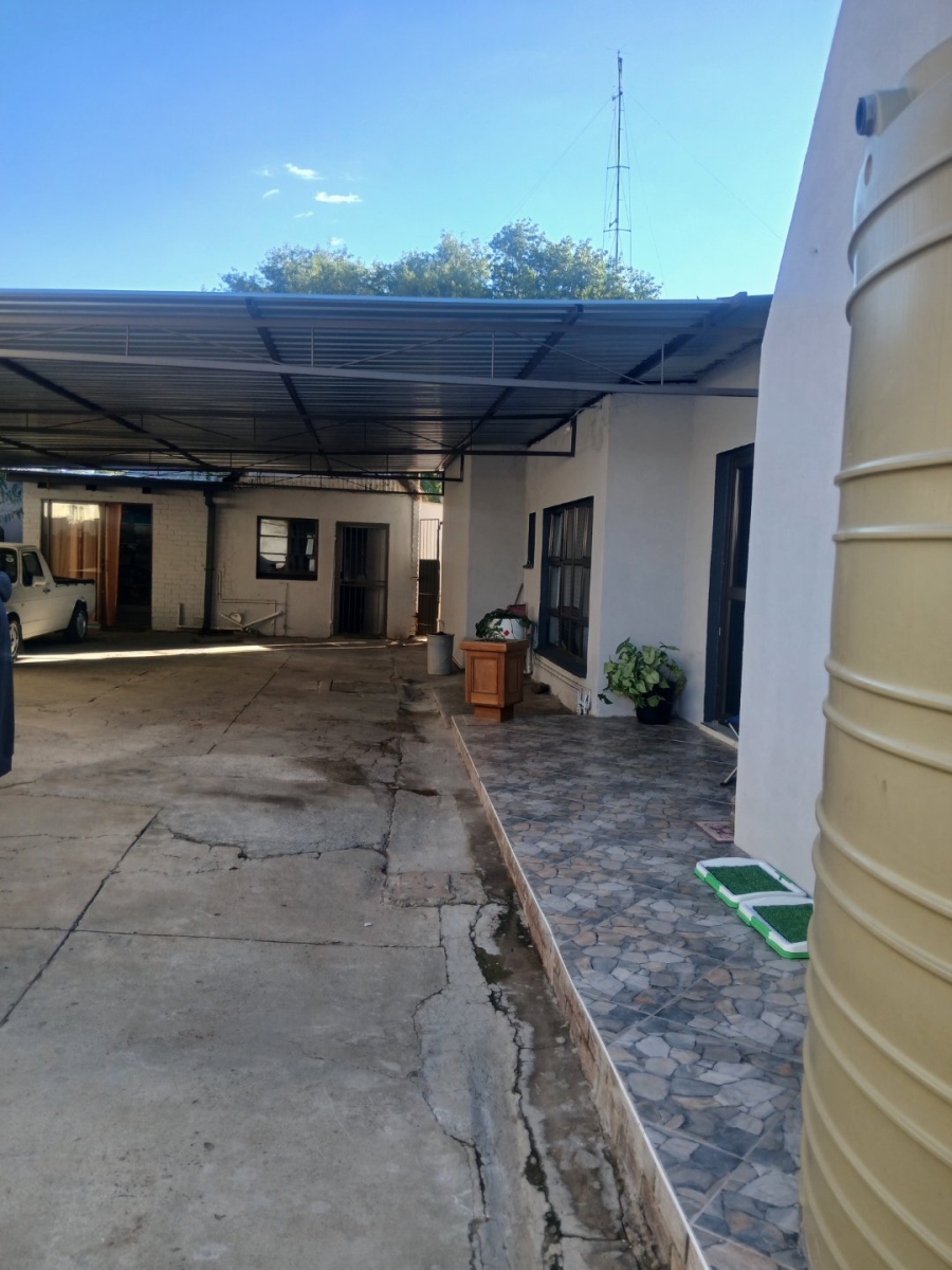 4 Bedroom Property for Sale in Kimberley North Northern Cape